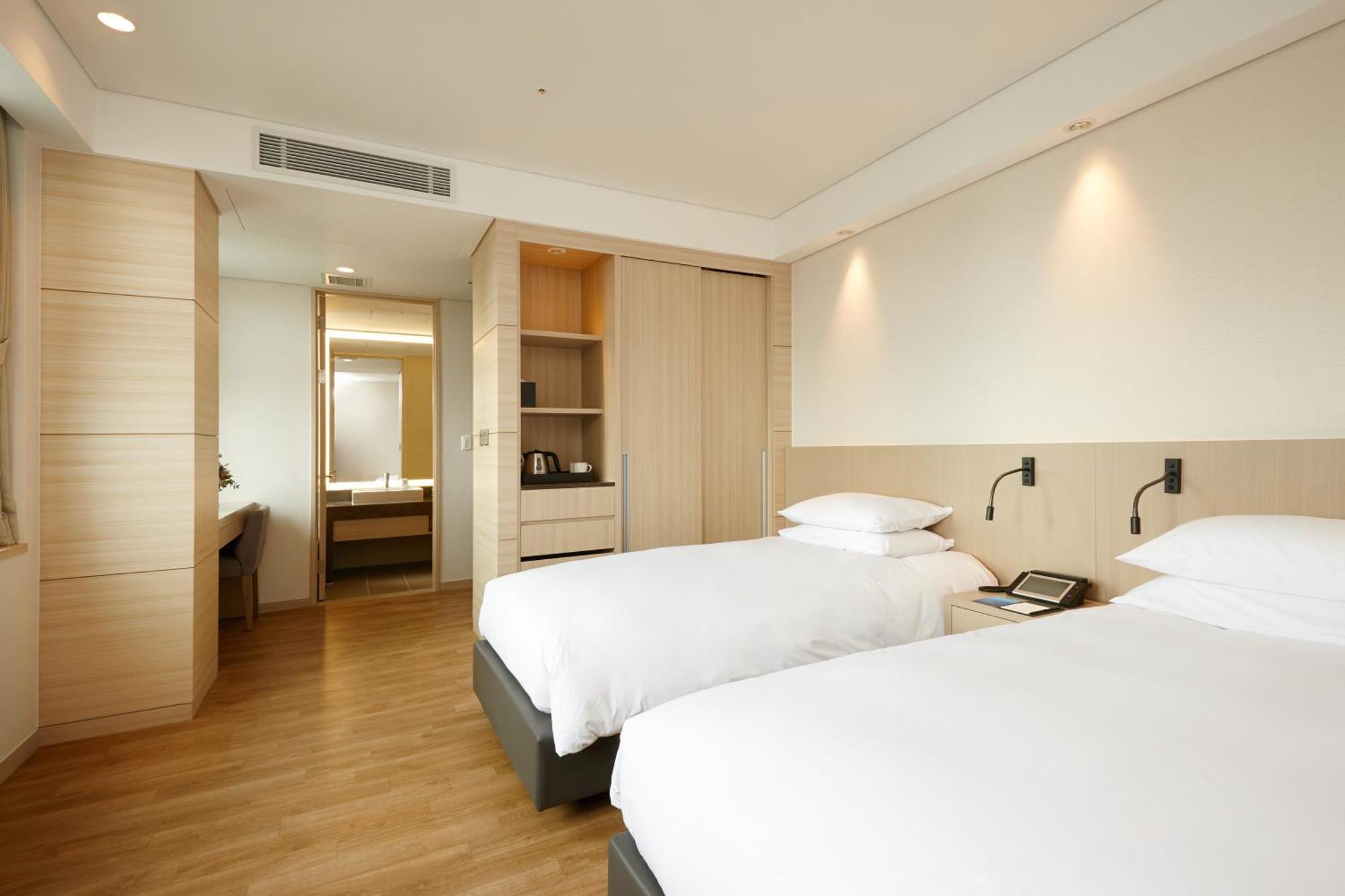 Deluxe Twin Room No,1443277087:JPEG